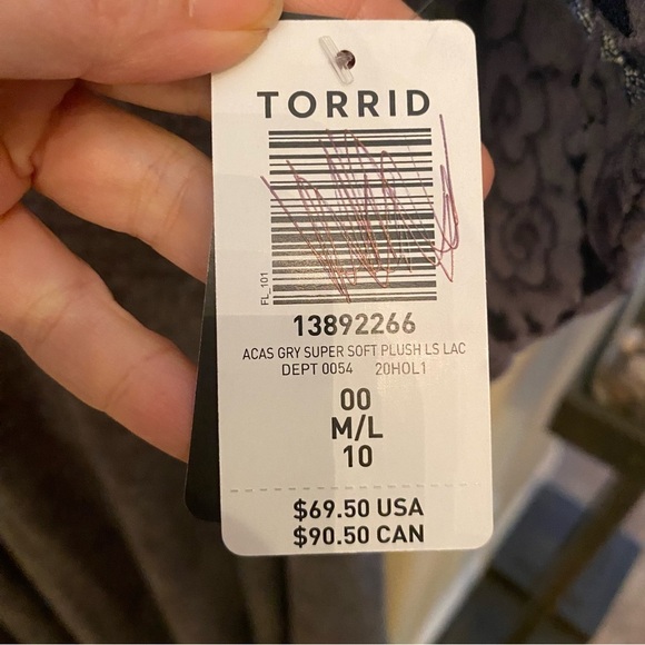 NWT~TORRID Super Soft Plush Gray Floral Sleeves Midi Dress Size 00 (M/L) - Picture 8 of 11